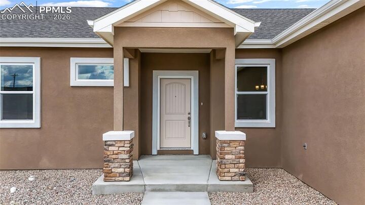 Property Photo:  729 E Campbell Lane  CO 81007 