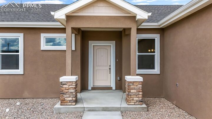 Property Photo:  729 E Campbell Lane  CO 81007 