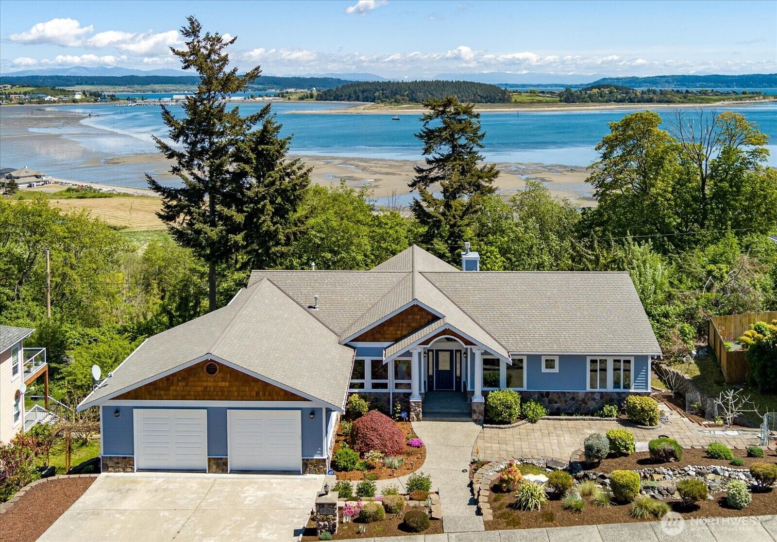 Property Photo:  2390 SW Freund Street  WA 98277 