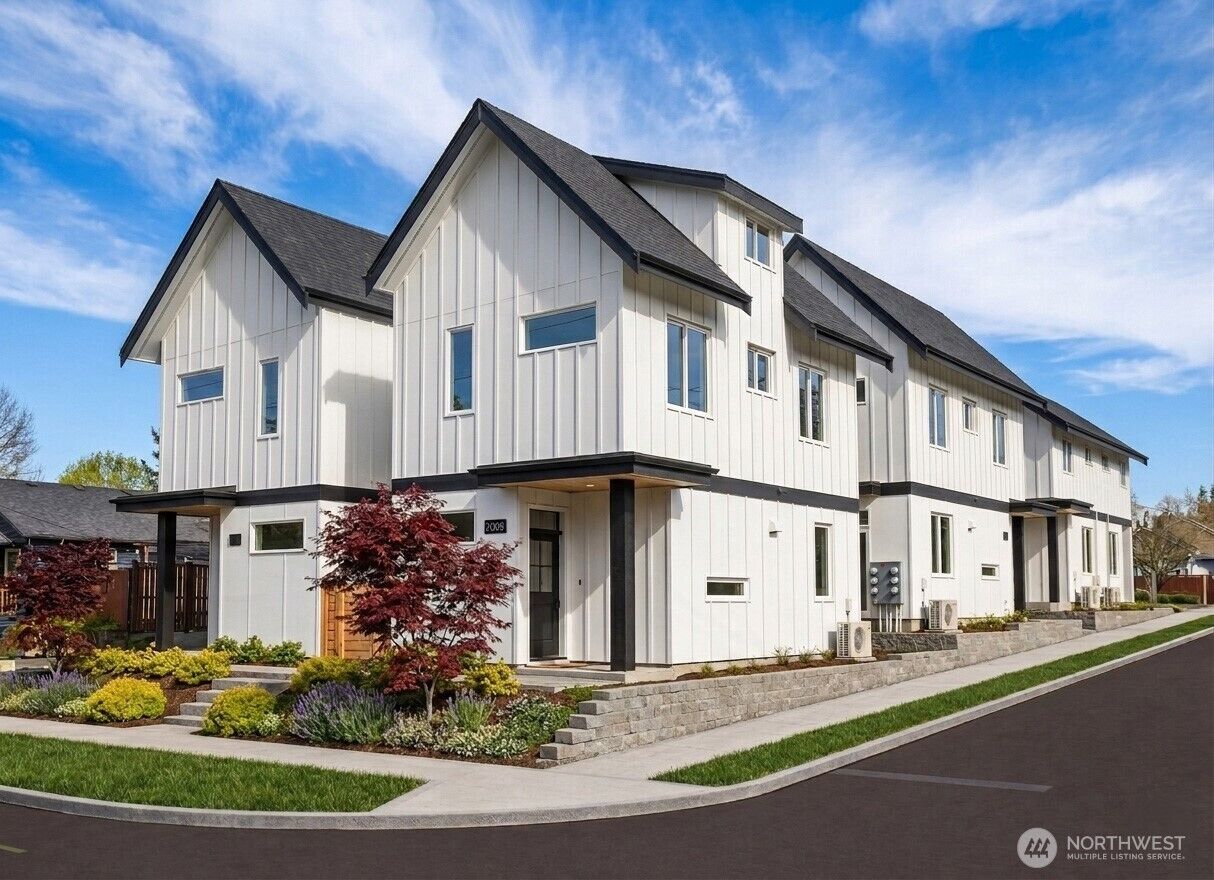 Property Photo:  9006  5th Avenue S  WA 98108 