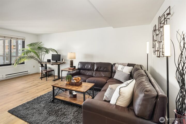 Property Photo:  1105  Spring Street 1112  WA 98104 