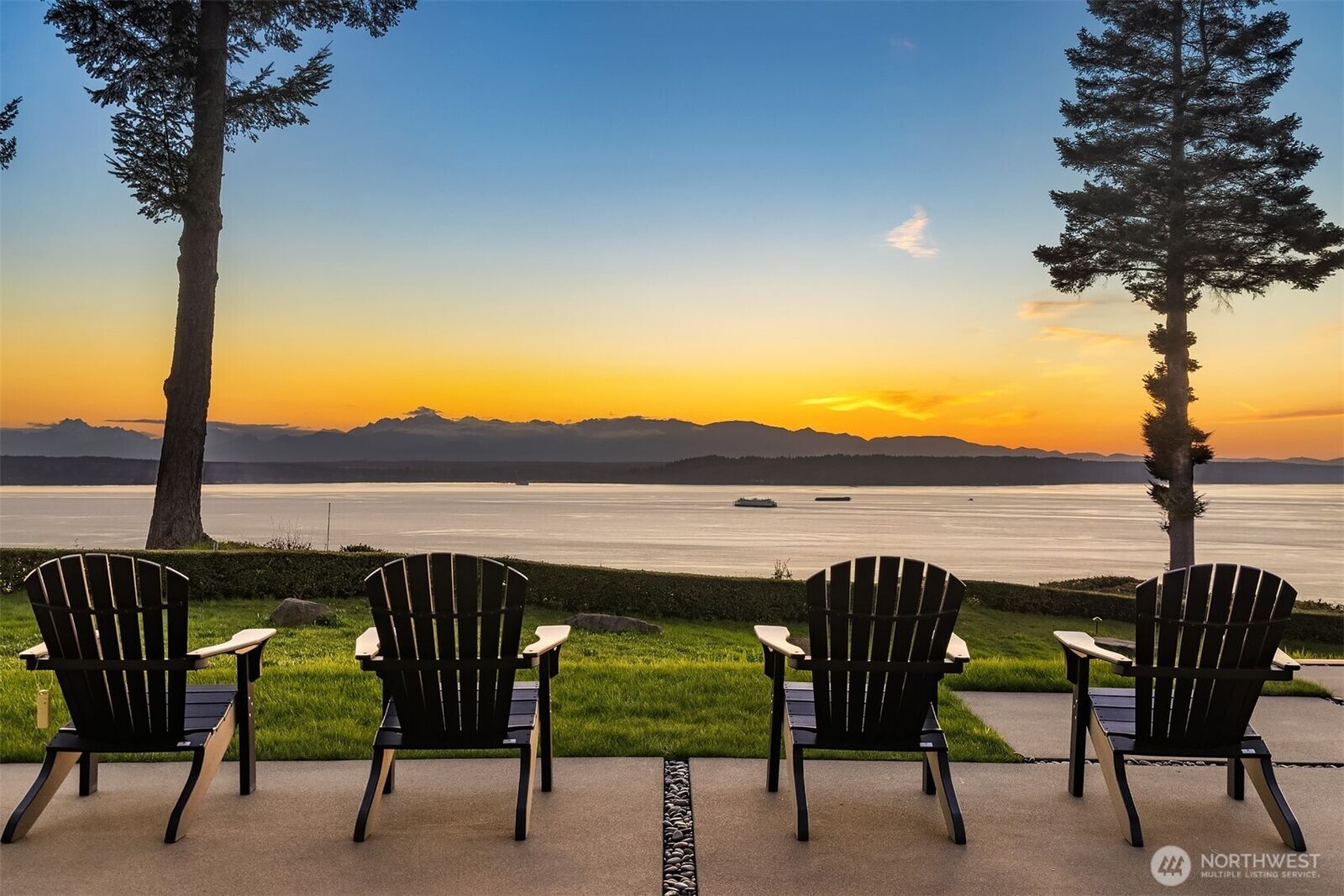 Property Photo:  22702  Dogwood Lane  WA 98020 