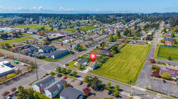 Property Photo:  45 N Oak Harbor Street  WA 98277 