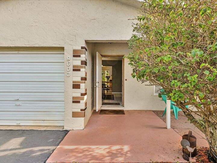 Property Photo:  9603 NW 73rd Street  FL 33321 