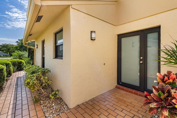 Property Photo:  786 NW 31st Avenue  FL 33445 
