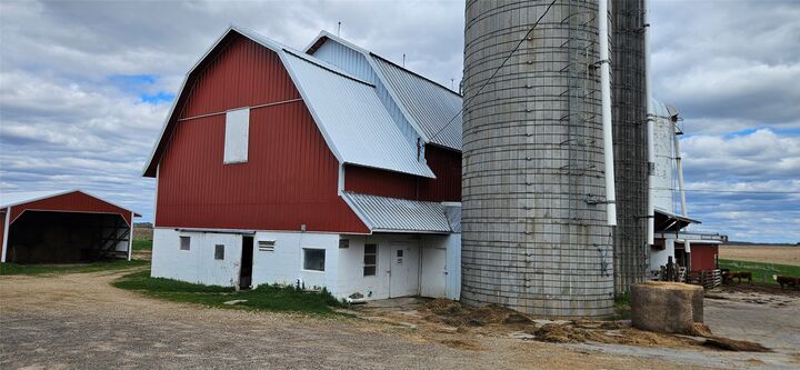 Property Photo:  E12088 County Road K  WI 54722 