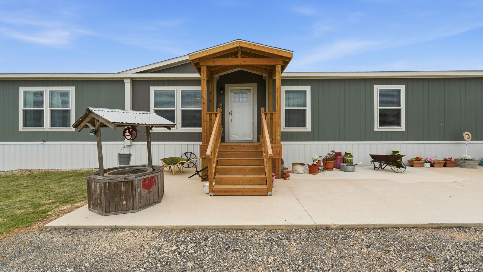 Property Photo:  1576 Settlers Way  TX 78155 