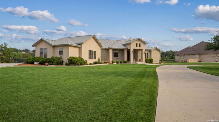 Property Photo: 140 Entre Rios Blvd TX 78132