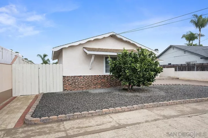 Property Photo:  4148 Cole Way  CA 92117 