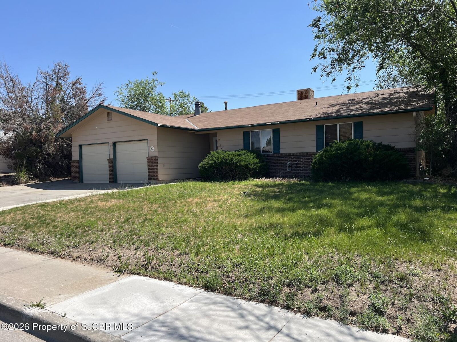 Property Photo: 2112 N Municipal Drive NM 87401