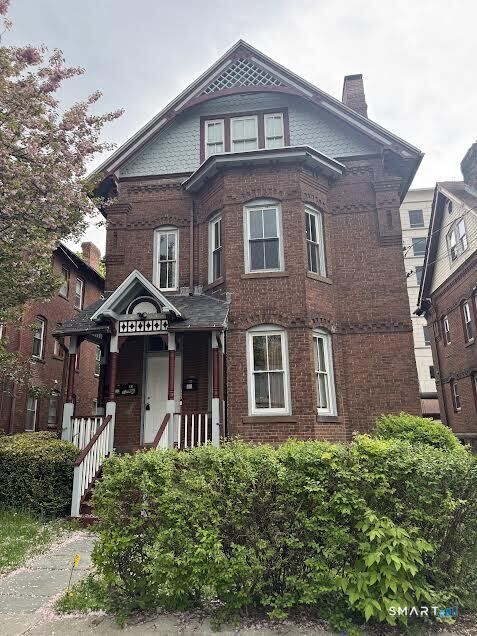 Property Photo:  26 Hungerford Street  CT 06106 