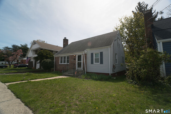Property Photo:  113 Clark Street  CT 06606 