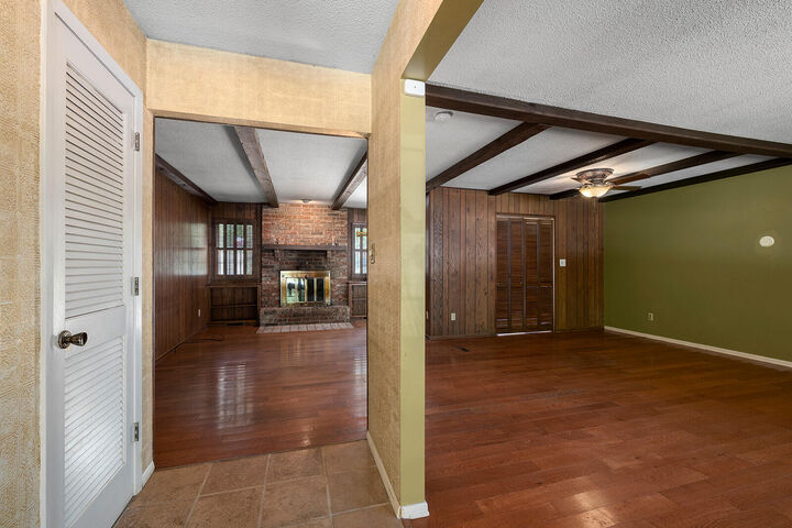 Property Photo: 3606 S Parkhill Avenue MO 65807