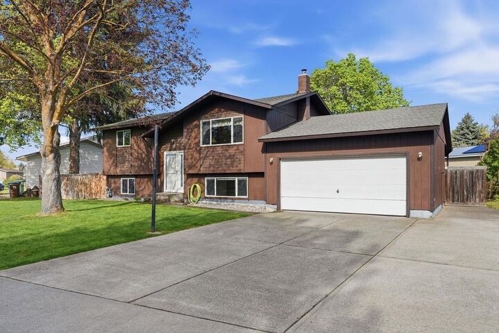 Property Photo:  7621 N Dakota St  WA 99208 
