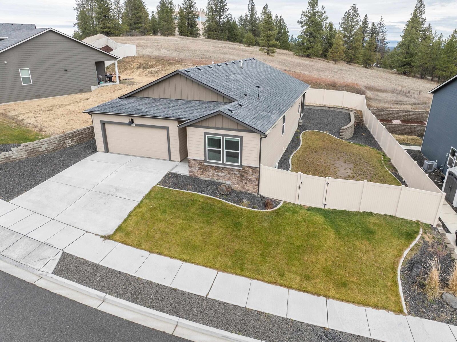 Property Photo: 8207 S Avery Rd WA 99004