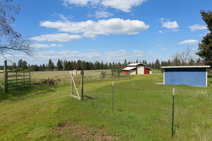 Property Photo:  Xxx Orchard Bluff Rd  WA 99003 