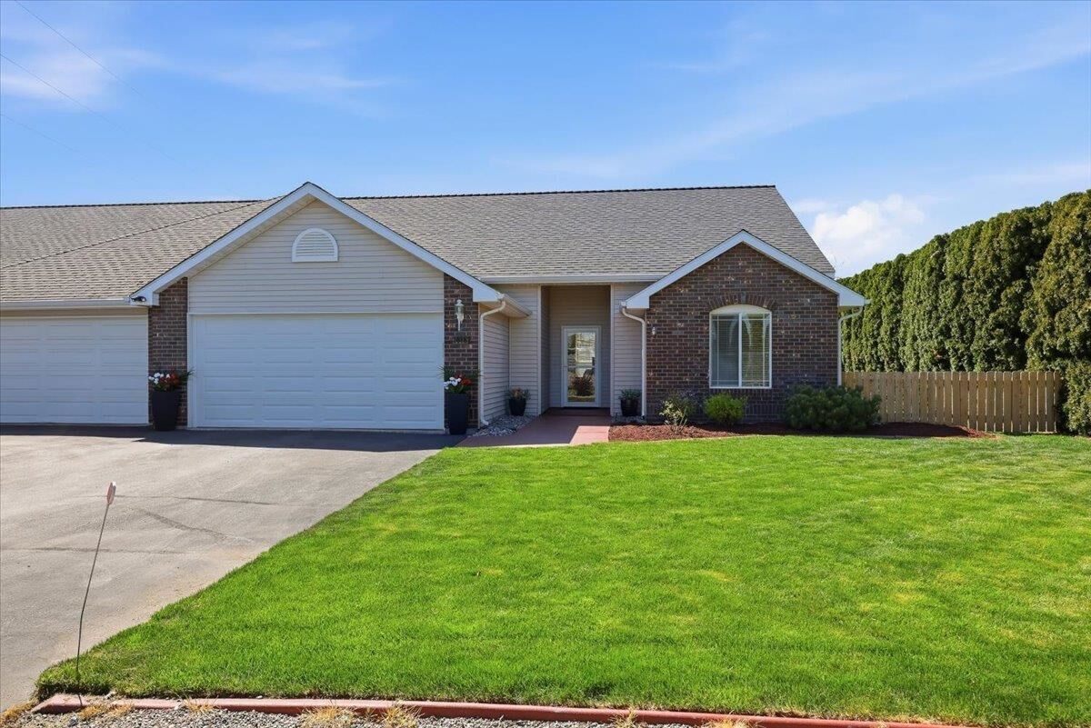 Property Photo:  1818 S Sullivan Rd  WA 99037 
