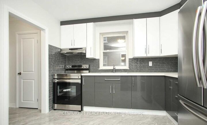 Property Photo:  246 Pannahill Road 2 Nd Floor  ON M3H 4N9 