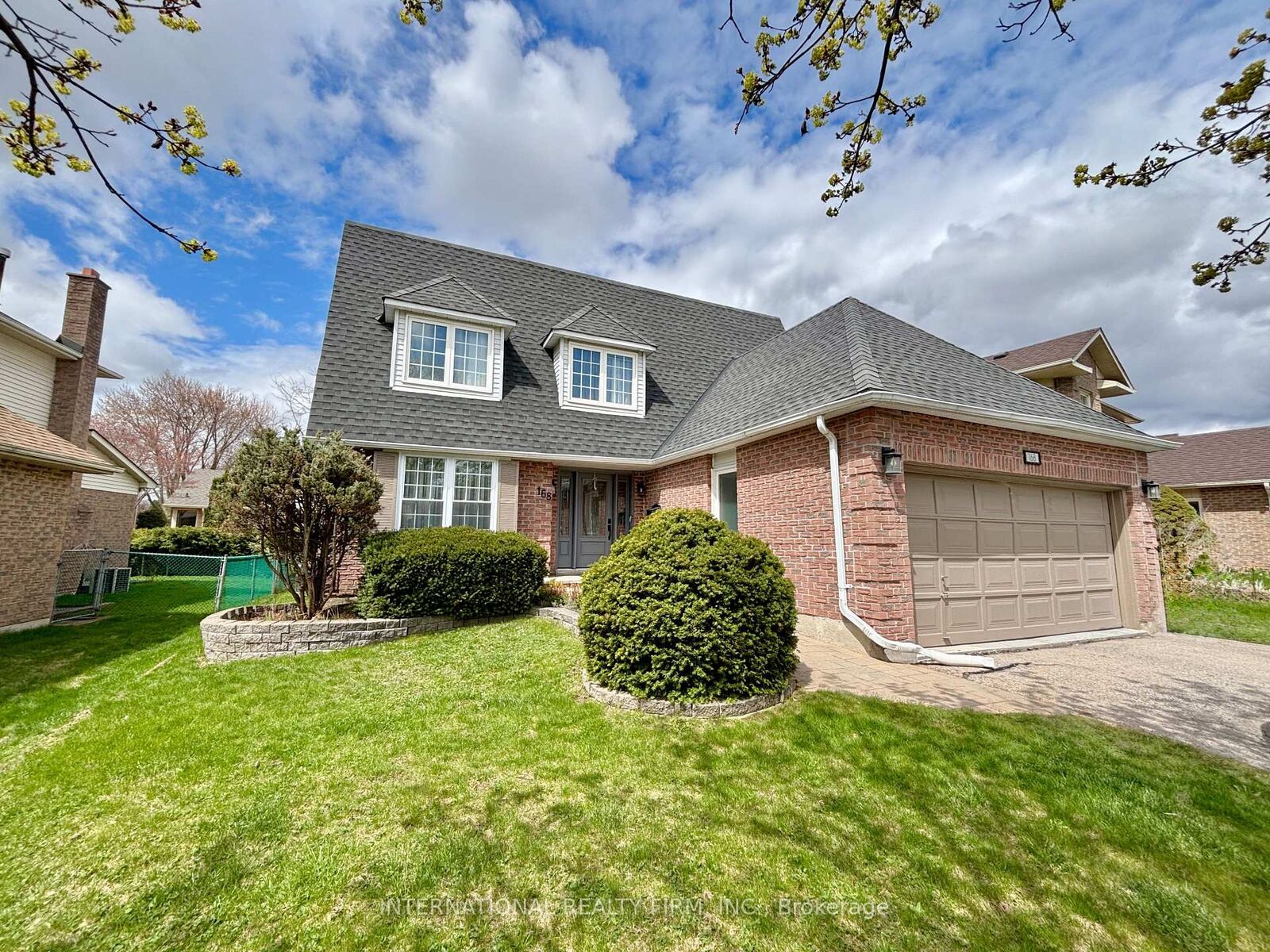 Property Photo: 168 Willow Lane ON L3Y 4J3