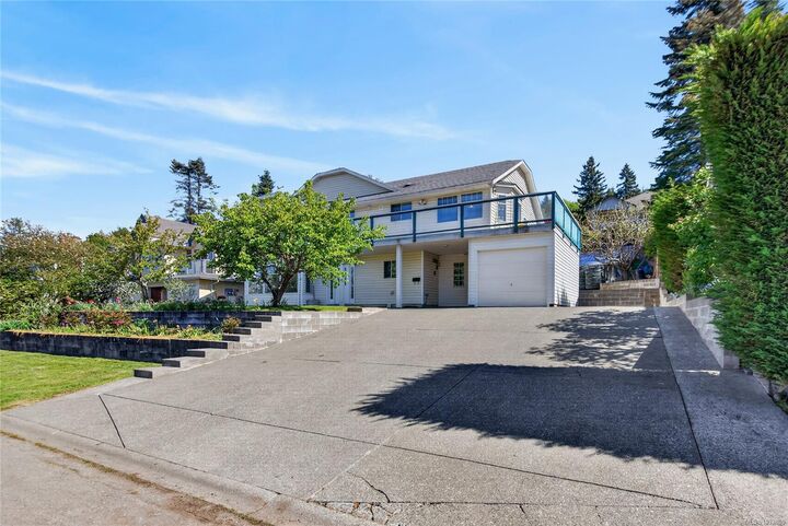 Property Photo: 365 Panorama Cres BC V9N 6Y7