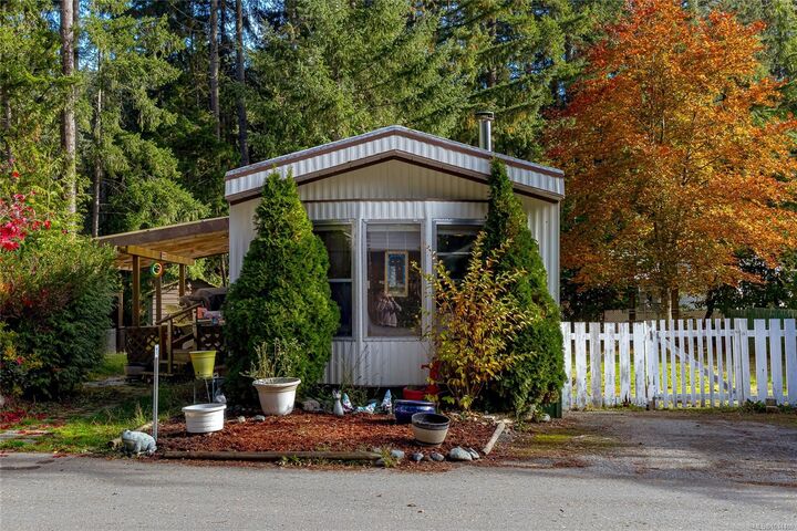3640 Trans Canada Hwy 11 — photo 1