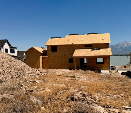 Property Photo:  1627 S Wiltshire Ln 103  UT 84045 