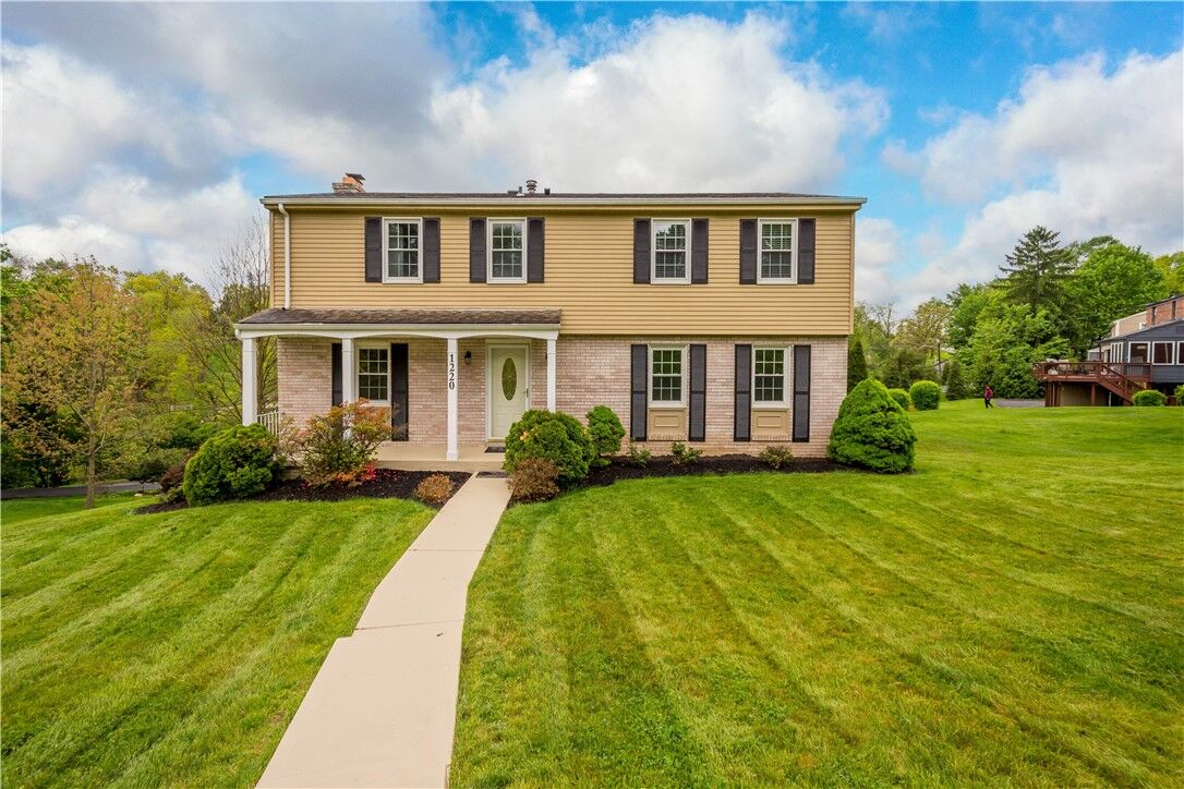 Property Photo:  1220 Tiffany Circle  PA 15241 