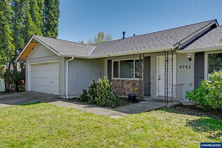 Property Photo:  4742 Oak Park Dr NE  OR 97305 