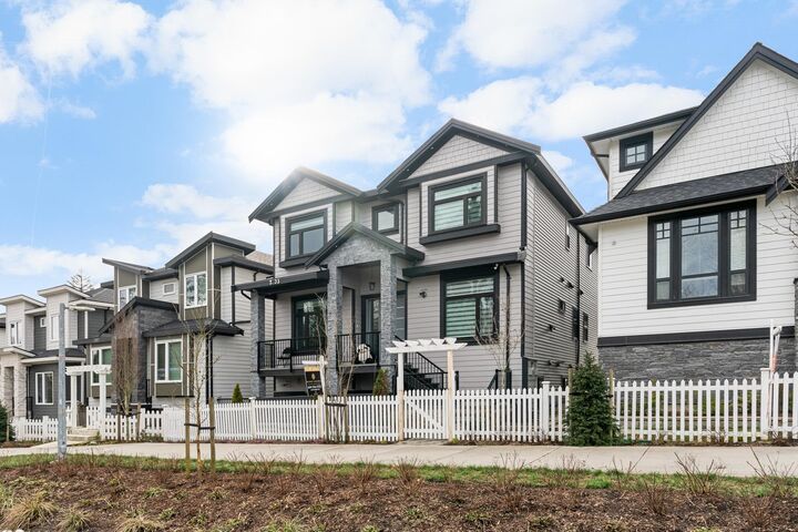 7133 206 Street — photo 1