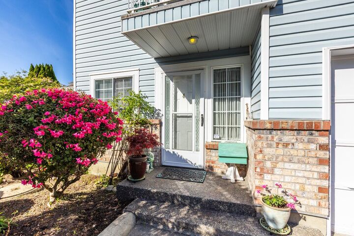 Property Photo: 13919 70 Avenue 4 BC V3W 0A1