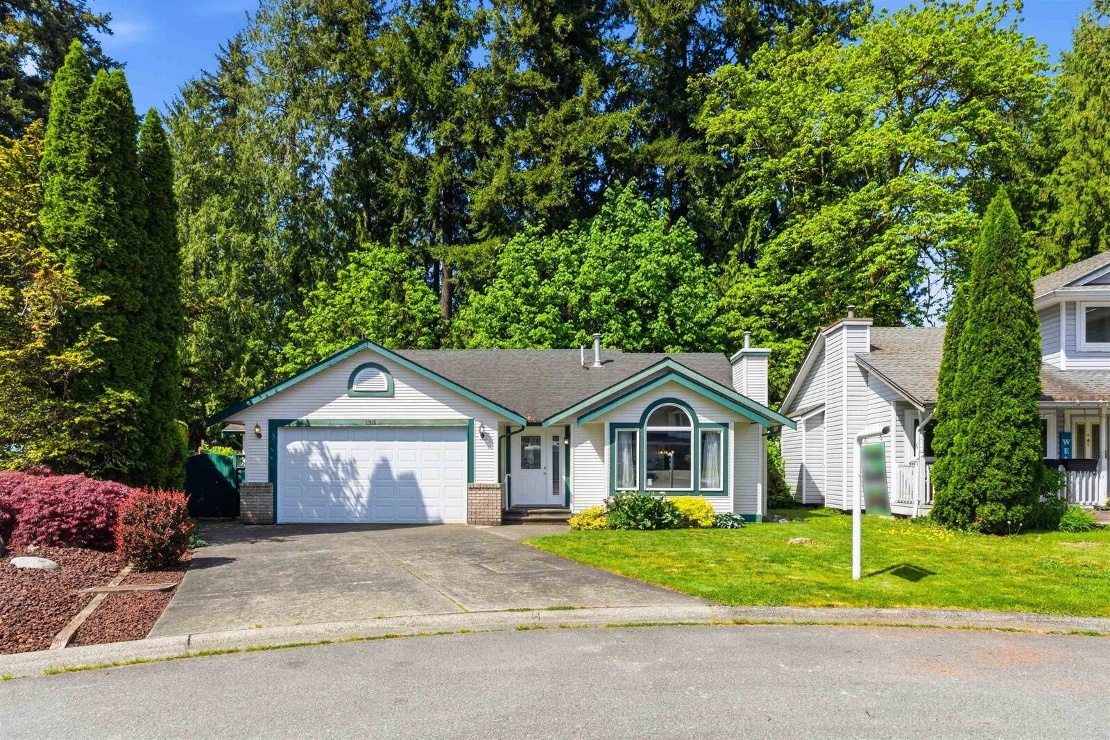 Property Photo: 11915 238A Street BC V4R 2B2