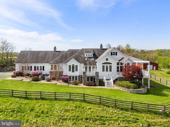 Property Photo:  35047 Snickersville Turnpike  VA 20141 
