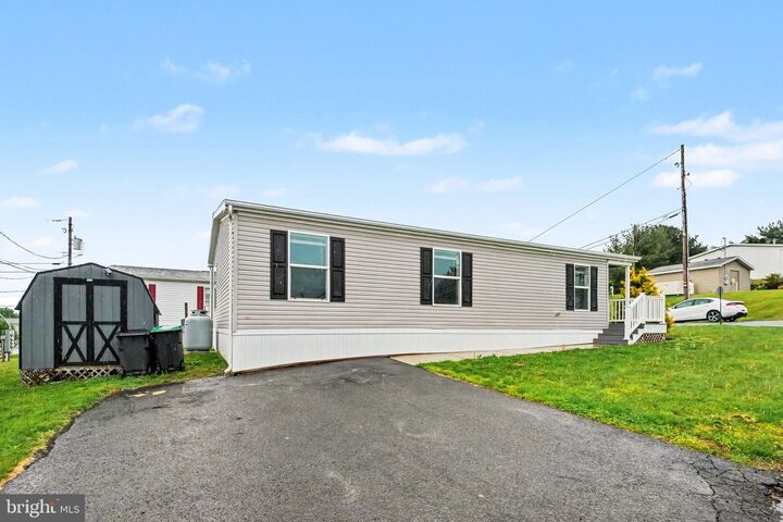 Property Photo:  13 Frieden Manor C  PA 17972 