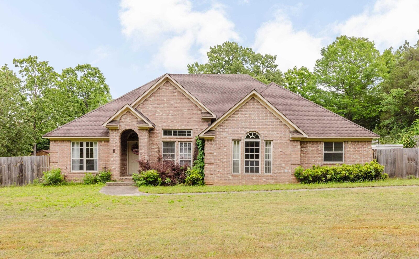 Property Photo:  5 Greenbrier Lane  AR 72032 