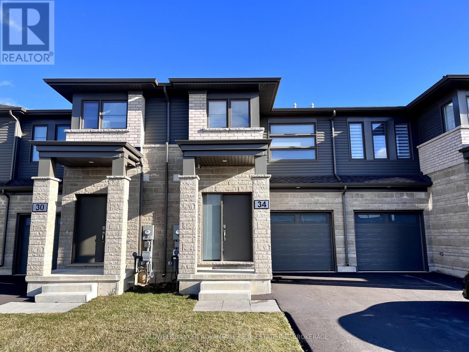 Property Photo:  34 West Creek Court  ON L3C 0K8 