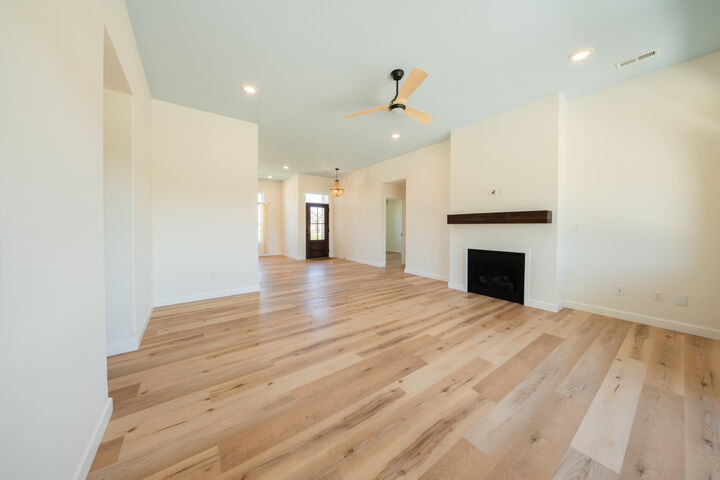 Property Photo:  708 Promenade Dr  MO 65202 