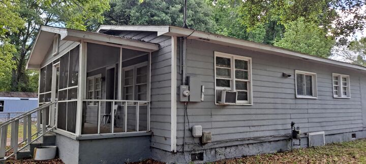 Property Photo:  2402 Winyah St.  SC 29440 