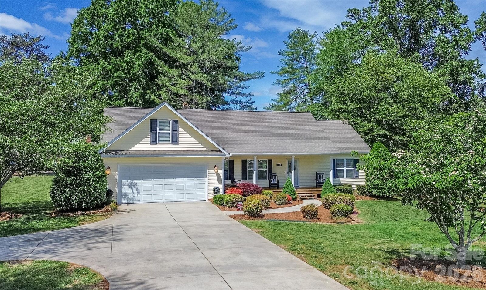 Property Photo:  183 Devon Lane  NC 28625 