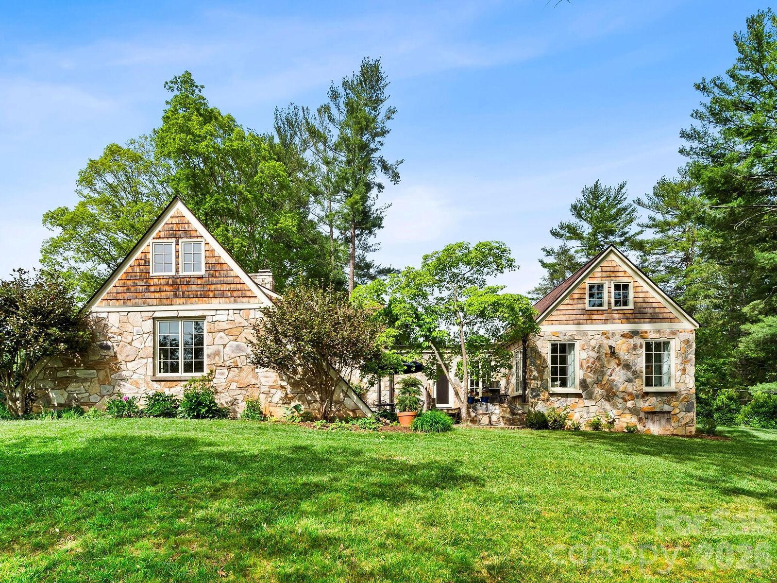 Property Photo:  84 Arthur Road  NC 28806 