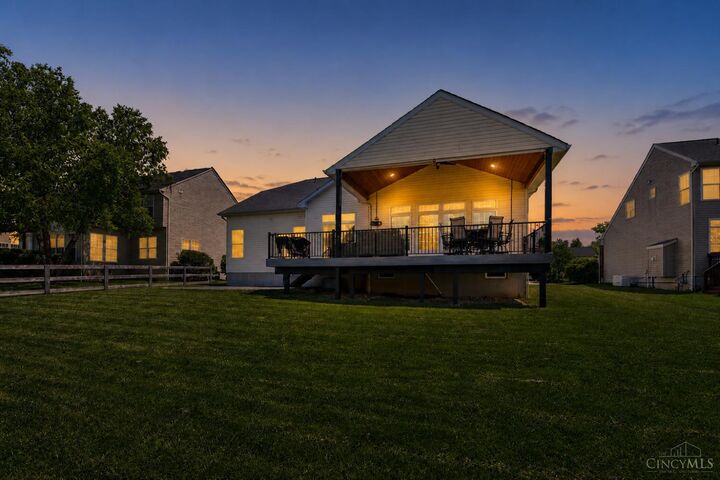 Property Photo:  1094 Hayward Circle  OH 45150 
