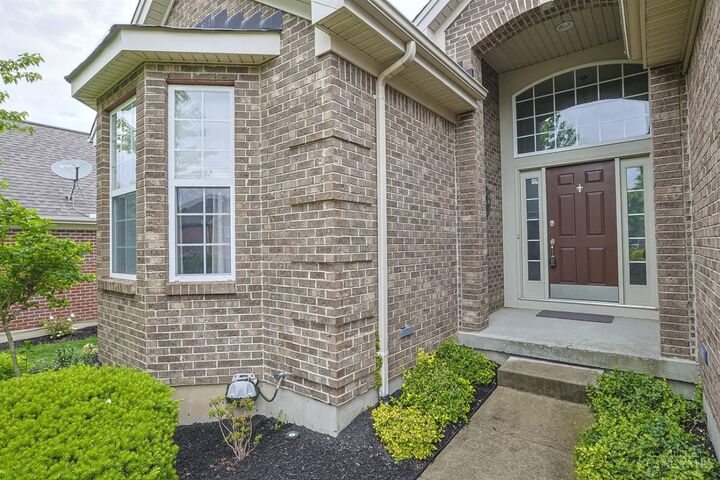 Property Photo:  5252 Venetian Way  OH 45152 