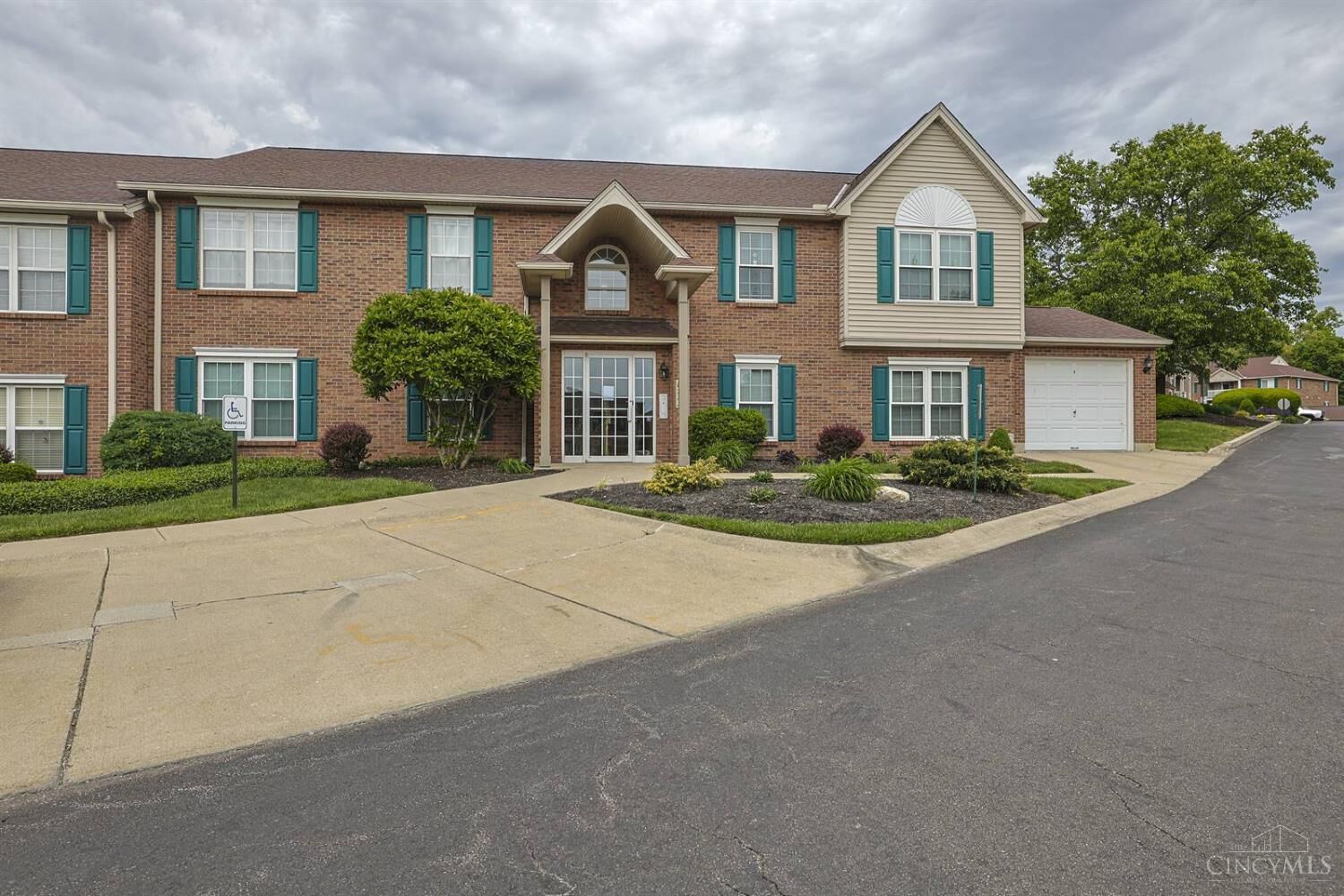 Property Photo:  8773 Carrousel Park Circle  OH 45251 