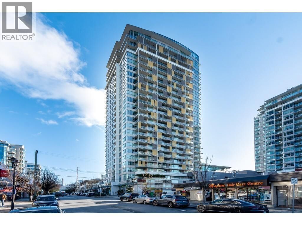 Property Photo: 125 East 14 Street 709 BC V7L 0E6