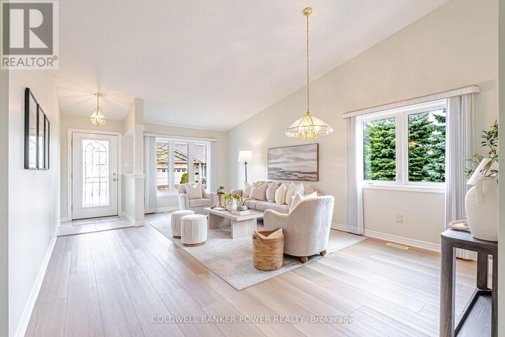 Photo de la propriété:  620 Thistlewood Drive 7  ON N5X 0A9 