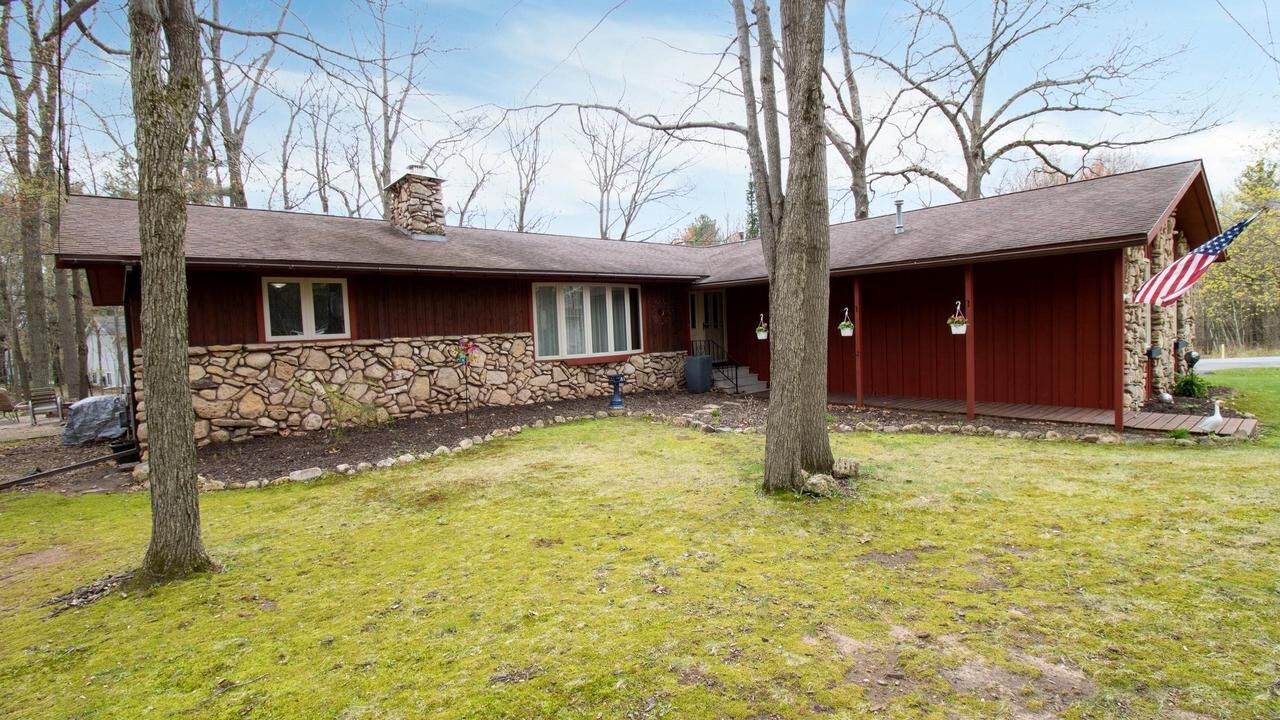 Property Photo: 2103 Edgewood Avenue WI 54474