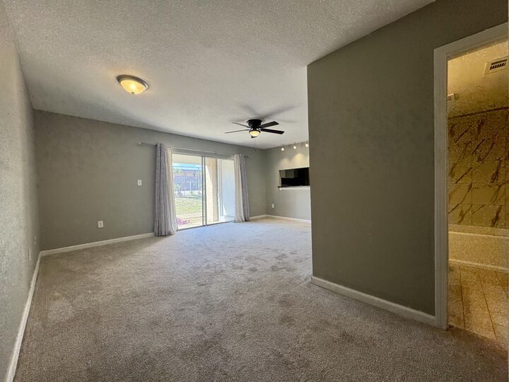 Property Photo:  401 NW Marshall Court 2  FL 32548 