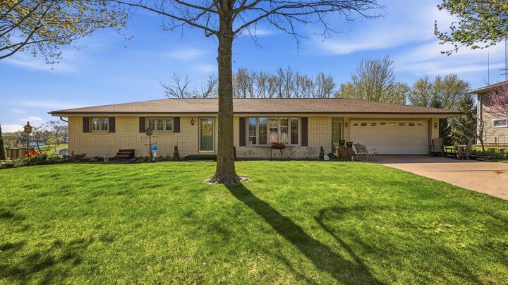 Property Photo:  10544 Cedar Point Court  IA 52003 