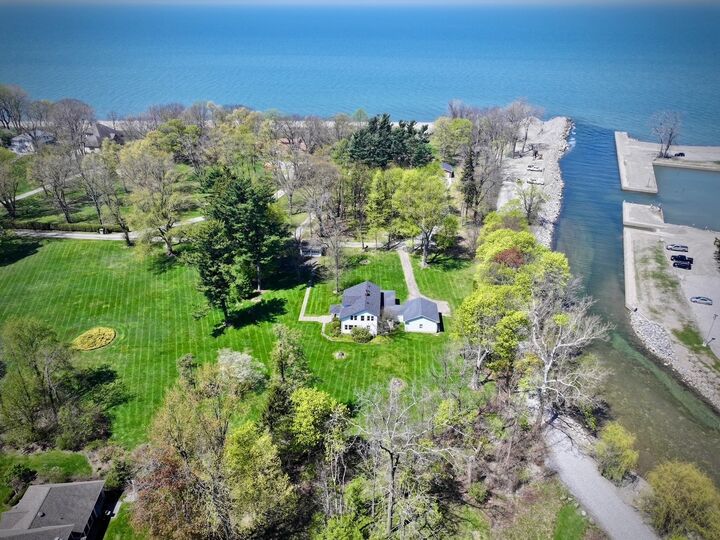 Property Photo:  137 Gateway Drive  PA 16415 