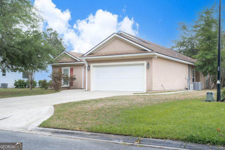 Property Photo: 126 Laurel Marsh Way GA 31548