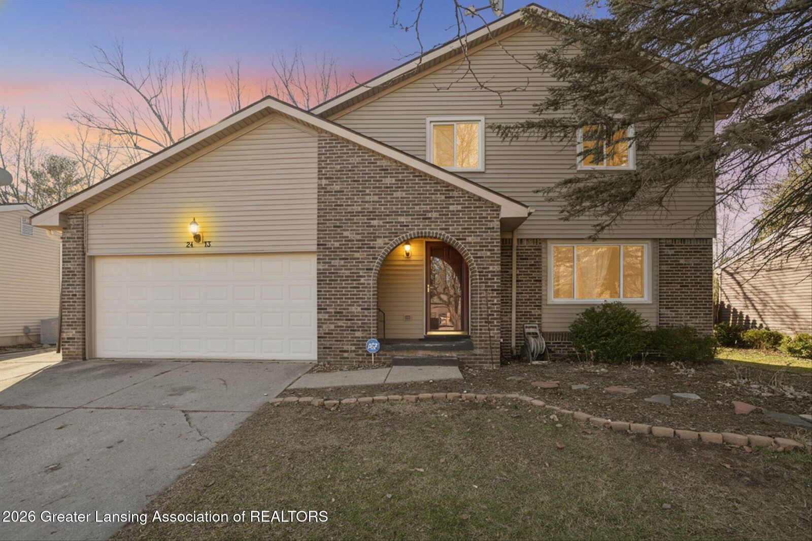Property Photo:  2413 Beacon Hill Drive  MI 48906 